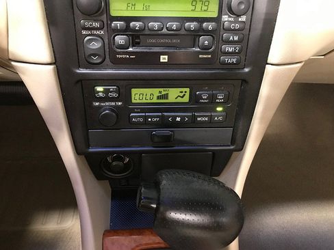 Used 2002 Toyota Solara SLE FWD image 30