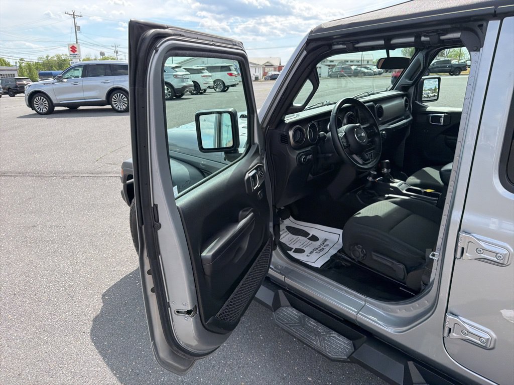 Used 2021 Jeep Wrangler Unlimited Sport AWD/4WD image 15