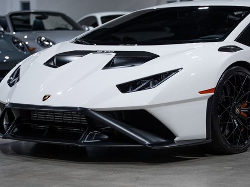 Used 2022 Lamborghini Huracan STO RWD image 62