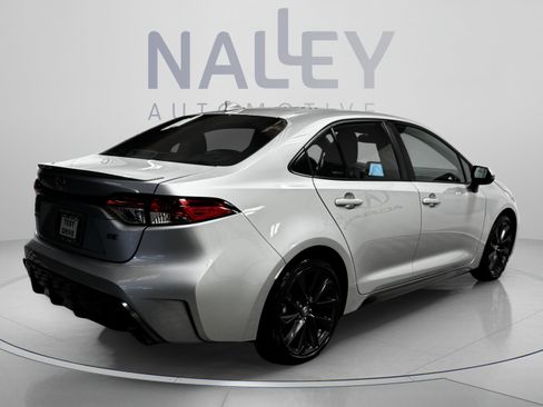 Used 2023 Toyota Corolla SE FWD image 5