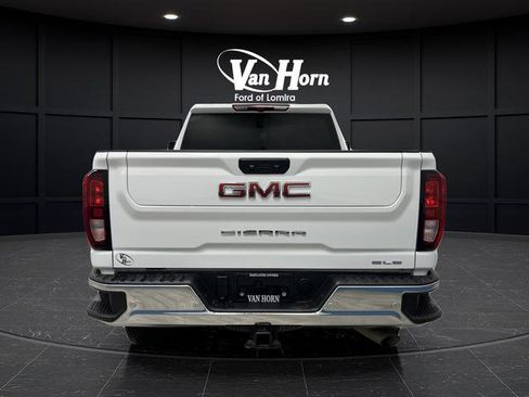 Used 2024 GMC Sierra 2500 SLE image 11