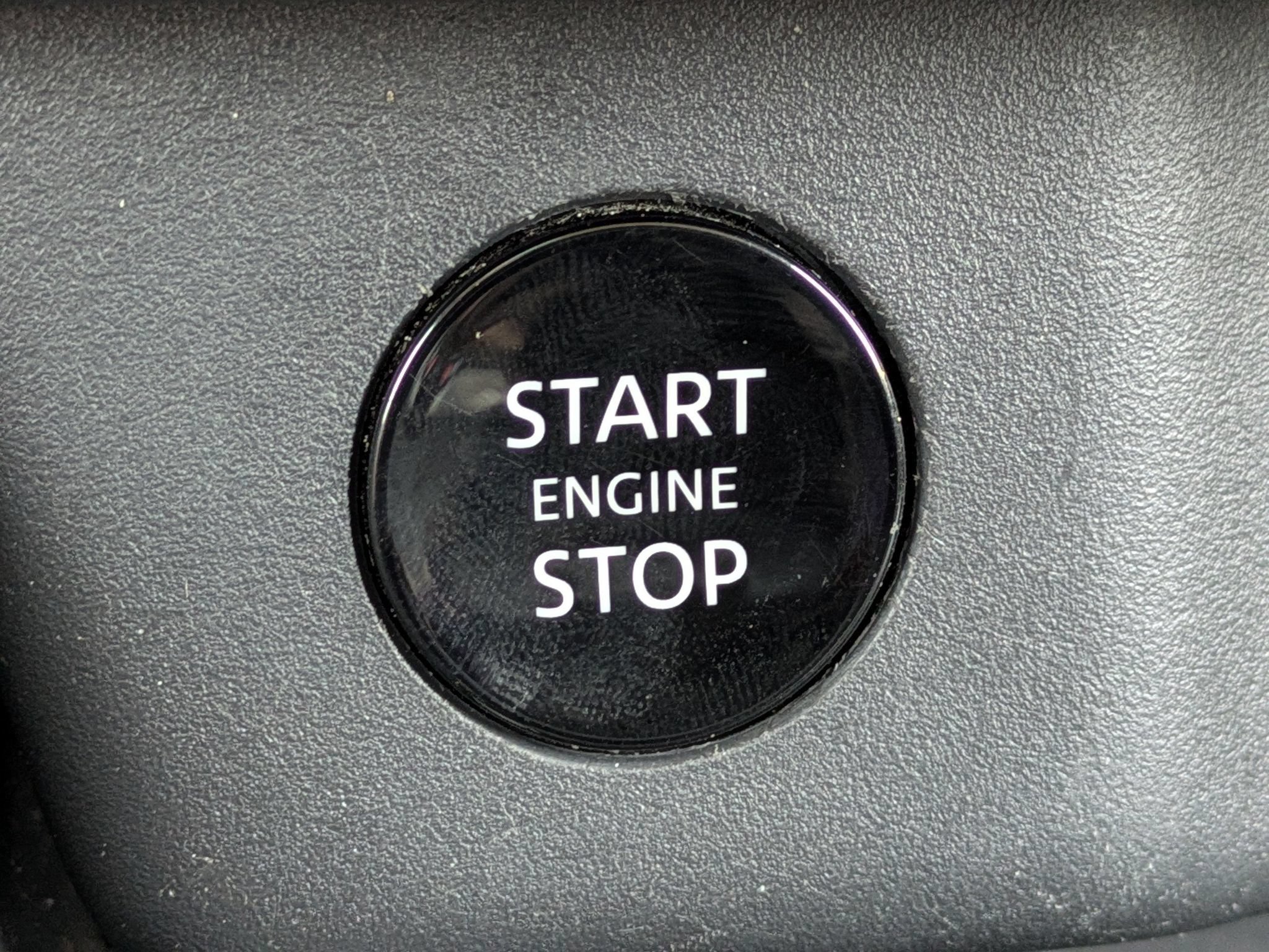 Certified 2025 Nissan Rogue SV FWD image 27
