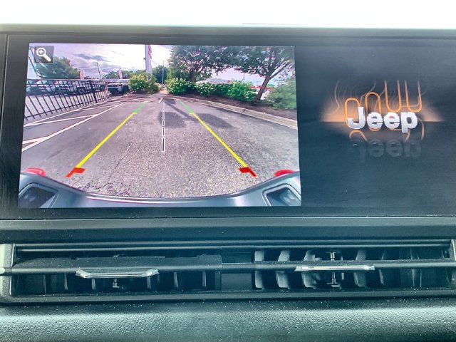 Used 2024 Jeep Gladiator Mojave w/ Safety Group AWD/4WD image 22