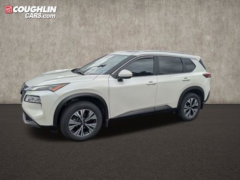 Certified 2023 Nissan Rogue SV w/ SV Premium B Package AWD/4WD image 4