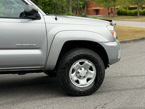 Used 2015 Toyota Tacoma PreRunner w/ SR5 Package RWD image 8