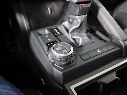 Used 2024 Toyota Tacoma TRD Off-Road image 25