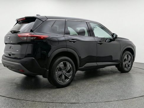 Used 2025 Nissan Rogue SV FWD image 9