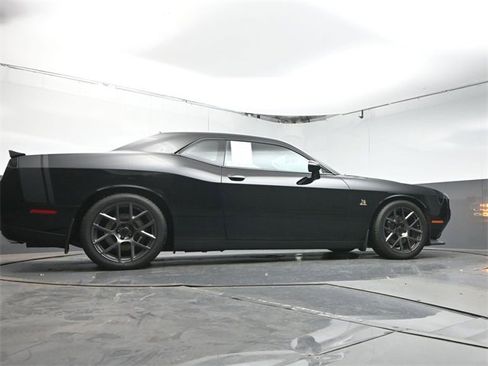 Used 2016 Dodge Challenger R/T Scat Pack image 34