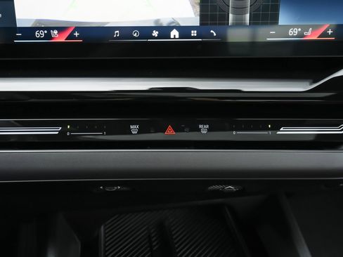 Used 2024 BMW 530i w/ M Sport Package image 16