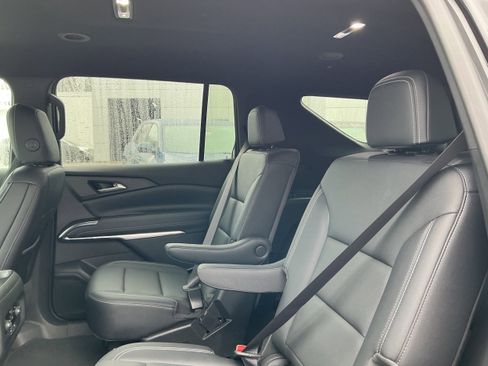 Certified 2025 Chevrolet Traverse LT AWD/4WD image 12