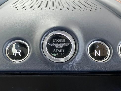 Used 2022 Aston Martin DBX AWD/4WD image 37