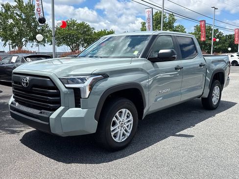 Used 2024 Toyota Tundra SR5 w/ SR5 Convenience Package AWD/4WD image 7