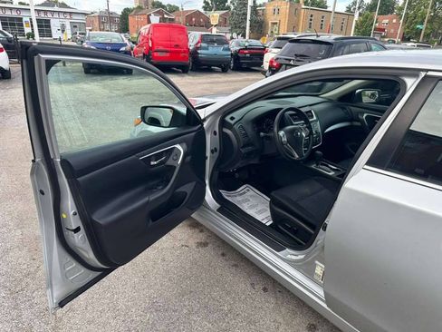 Used 2017 Nissan Altima 2.5 S w/ Power Driver Seat Package FWD image 10