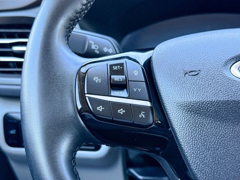 Certified 2023 Ford Escape Platinum image 37