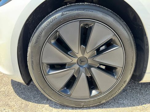 Used 2024 Tesla Model 3 Standard Range RWD image 8