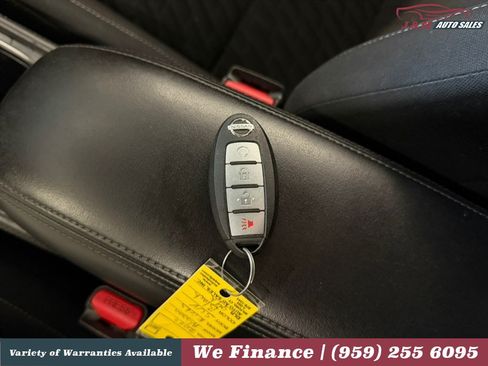 Used 2022 Nissan Kicks SV FWD image 30