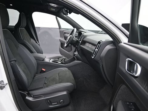 Certified 2023 Volvo XC40 Recharge Plus AWD/4WD image 15