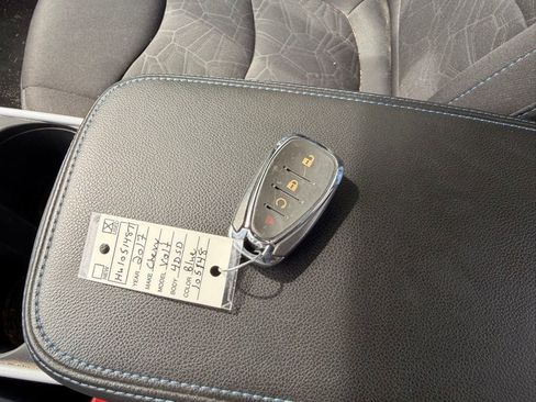 Used 2017 Chevrolet Volt LT w/ Comfort Package FWD image 34