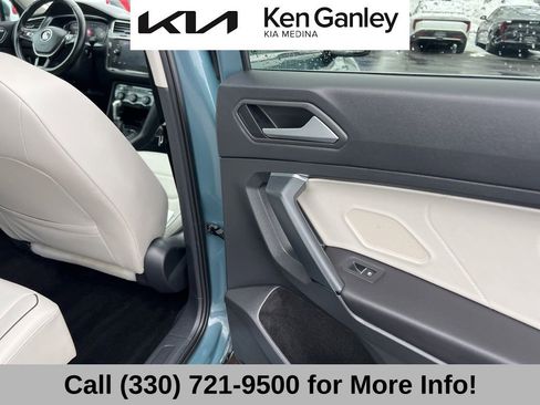 Used 2019 Volkswagen Tiguan SEL Premium image 55