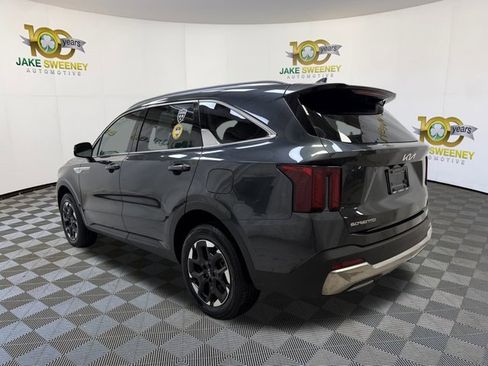Certified 2024 Kia Sorento S image 7