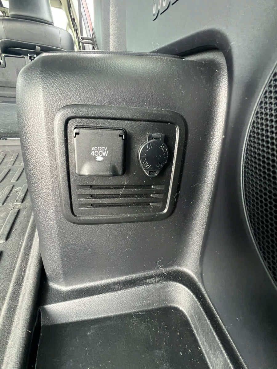 Used 2015 Toyota 4Runner Limited AWD/4WD image 34