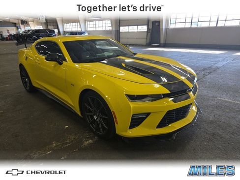 Certified 2017 Chevrolet Camaro SS RWD image 1