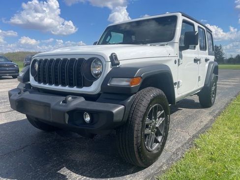 Used 2024 Jeep Wrangler Unlimited Sport AWD/4WD image 6