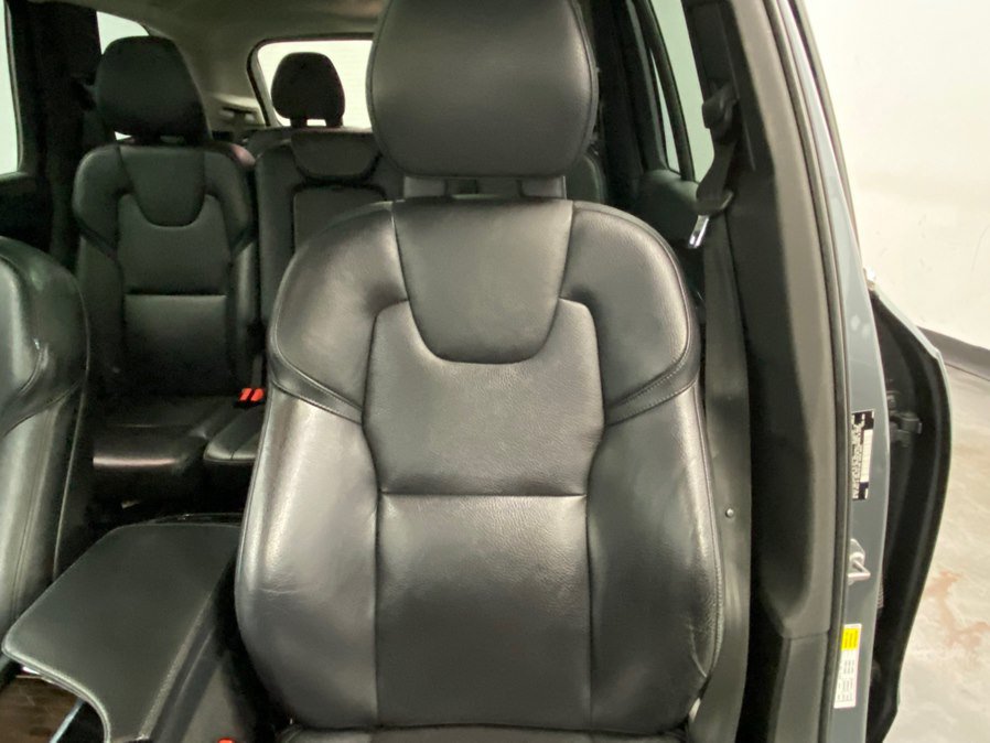 Used 2017 Volvo XC90 T6 Momentum w/ Vision Package AWD/4WD image 22
