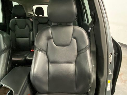Used 2017 Volvo XC90 T6 Momentum w/ Vision Package AWD/4WD image 22
