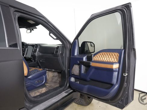 Used 2018 Ford F150 XLT w/ Equipment Group 302A Luxury image 26