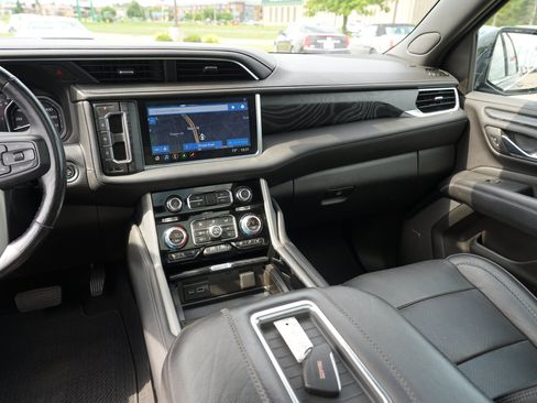 Used 2021 GMC Yukon Denali AWD/4WD image 21
