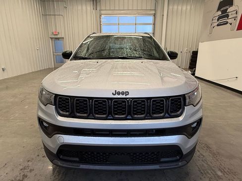 New 2026 Jeep Compass Latitude image 18