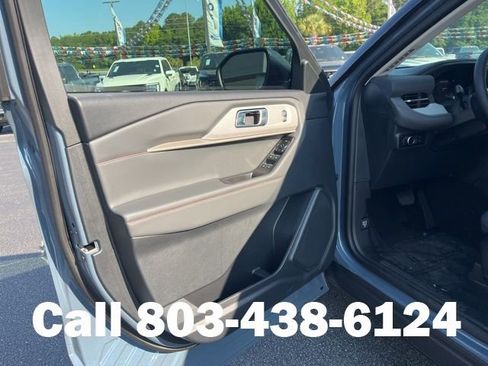 New 2026 Ford Explorer Active RWD image 5