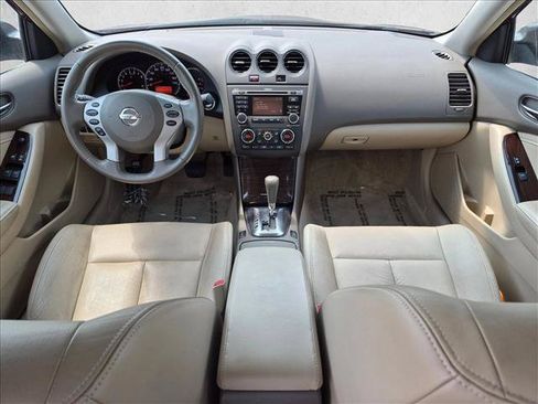 Used 2010 Nissan Altima 2.5 SL w/ SL Pkg FWD image 19