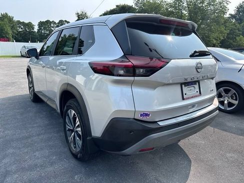 Used 2023 Nissan Rogue SV FWD image 5