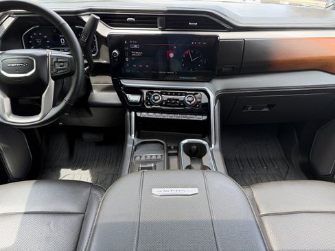 Used 2025 GMC Sierra 3500 Denali w/ Denali Reserve Package AWD/4WD image 22