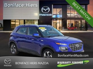 Used 2024 Hyundai Venue SEL FWD video 1