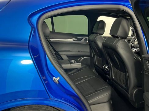 Used 2023 Alfa Romeo Stelvio Veloce image 36