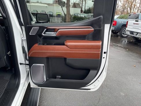 Used 2023 GMC Sierra 1500 Denali Ultimate image 31