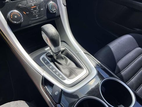 Used 2013 Ford Fusion SE image 19