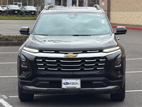 Used 2025 Chevrolet Equinox LT w/ Convenience Package II image 9