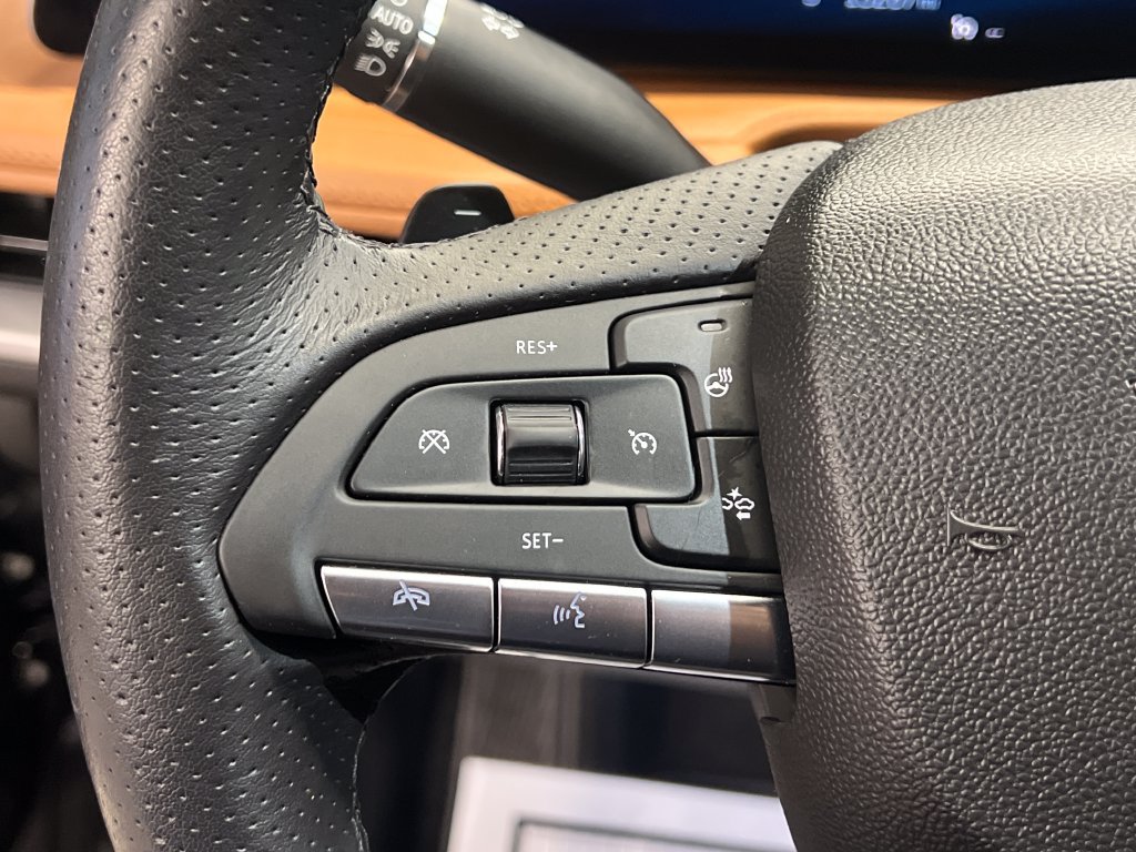 Used 2024 Cadillac XT4 Sport AWD/4WD image 25