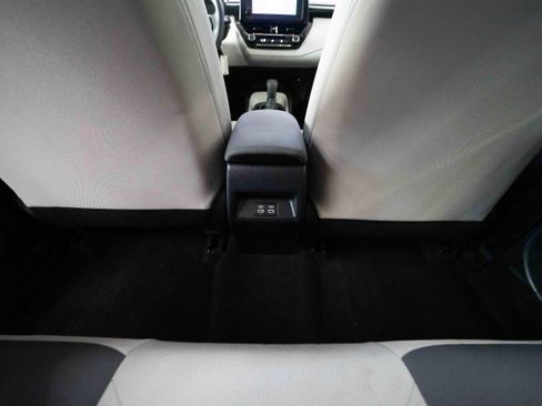 Used 2025 Toyota Corolla LE FWD image 22