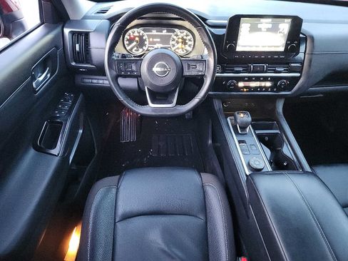 Used 2022 Nissan Pathfinder SL image 11