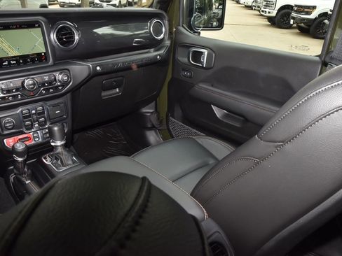 Used 2023 Jeep Wrangler Unlimited Rubicon 392 w/ Xtreme Recon 35" Tire Package image 17