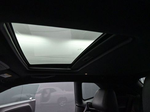 Used 2012 Dodge Challenger R/T Plus image 25