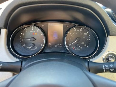 Used 2018 Nissan Rogue Sport SV image 17