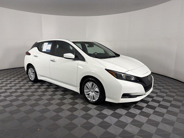 Used 2024 Nissan Leaf S FWD image 2