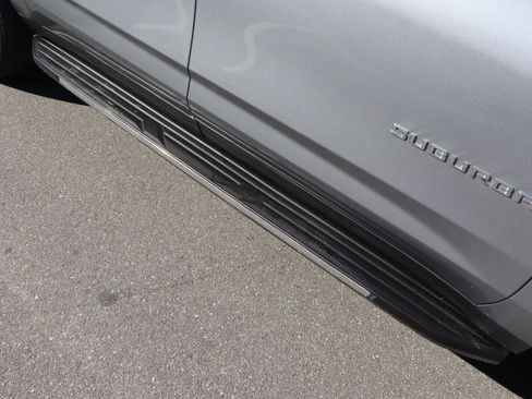 Certified 2024 Chevrolet Suburban LT w/ LT Signature Package image 12