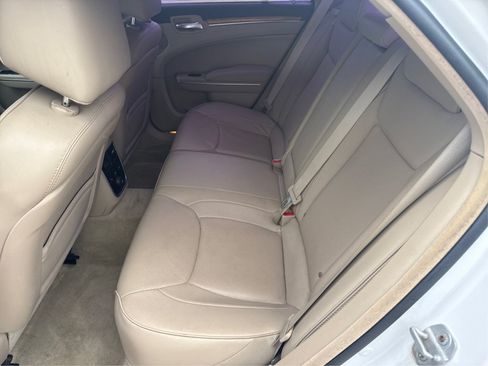 Used 2014 Chrysler 300 C w/ Beats Audio Group AWD/4WD image 12